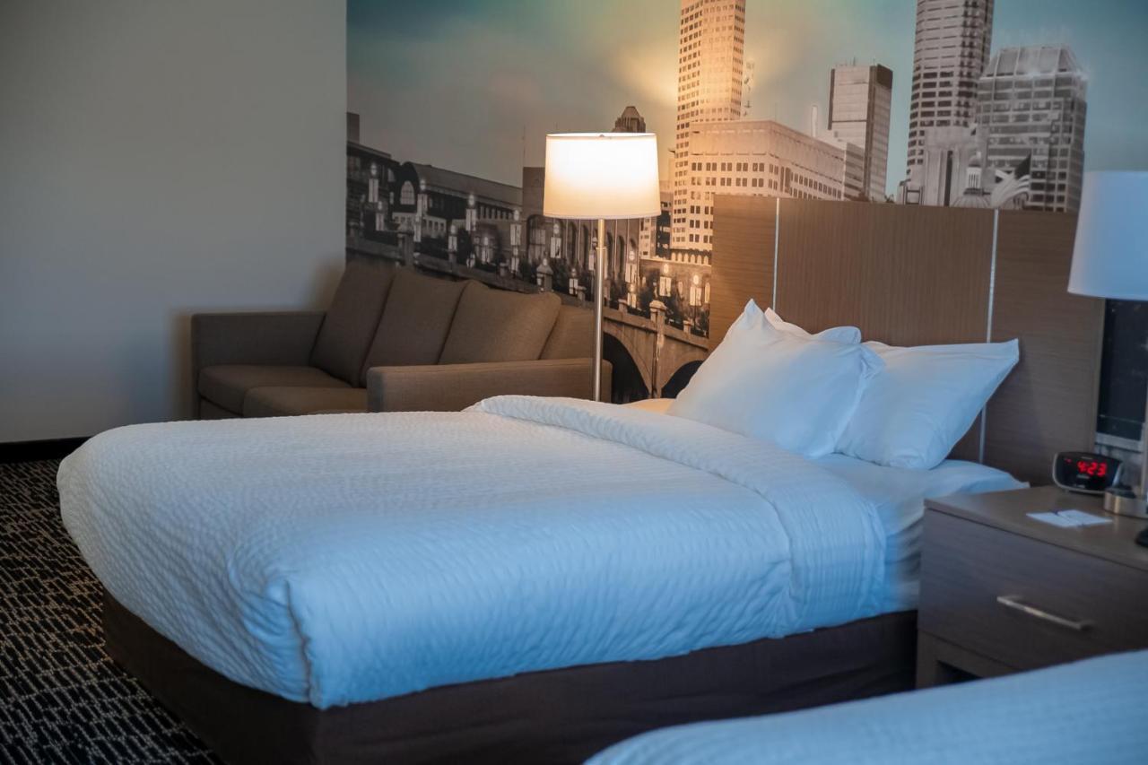 Clarion Pointe Indianapolis Airport Ξενοδοχείο Plainfield Εξωτερικό φωτογραφία