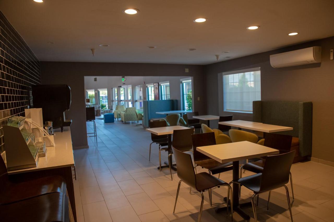 Clarion Pointe Indianapolis Airport Ξενοδοχείο Plainfield Εξωτερικό φωτογραφία