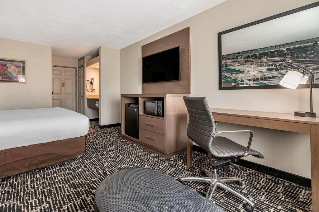 Clarion Pointe Indianapolis Airport Ξενοδοχείο Plainfield Δωμάτιο φωτογραφία